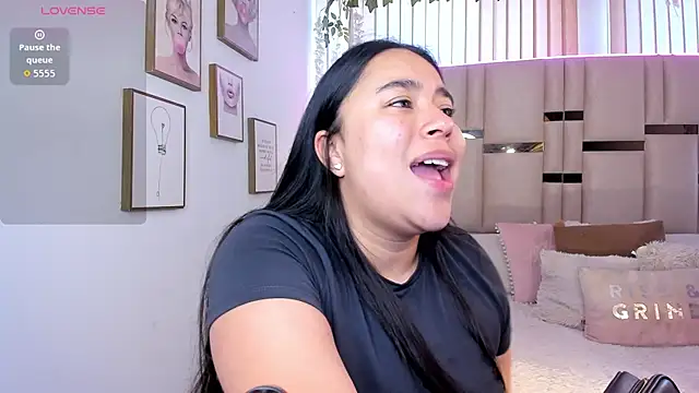 Zoey thompson online show from February 6, 2026, 1:29 pm