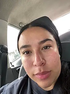 Zoey thompson online show from April 10, 2026, 7:32 pm