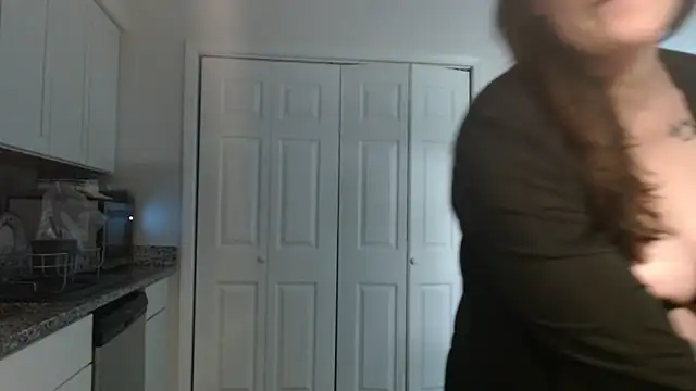 GabbyTate online show from April 8, 2026, 3:13 pm