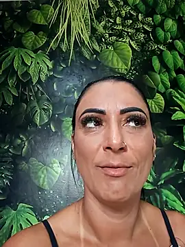 jadecristina online show from April 9, 2026, 1:50 pm