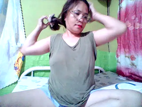 Bianca0516 online show from May 5, 2026, 11:46 am