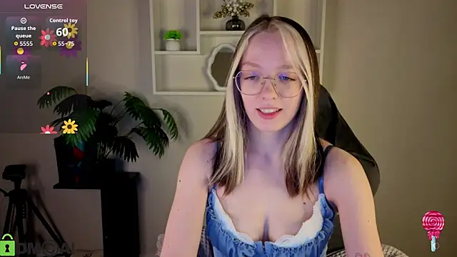 R0cket bunny online show from May 13, 2026, 1:01 am