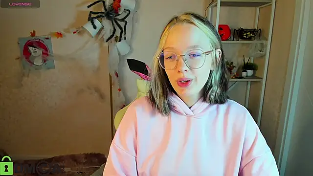 R0cket bunny online show from November 10, 2025, 1:10 am