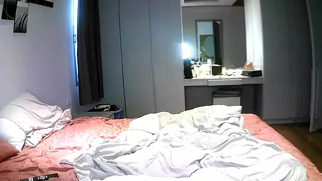 TiaDoll online show from October 23, 2025, 7:51 am