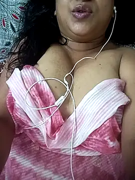 Snapshot of sweet_jenni chatting on July 16, 2026, 9:06 am sweet jenni online show from July 16, 2026, 9:06 am