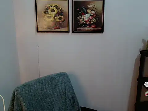 lovelysassy online show from November 17, 2025, 8:46 pm