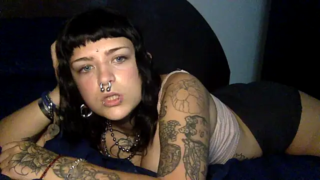 Snapshot of cymerastail chatting on September 26, 2025, 5:31 pm cymerastail online show from September 26, 2025, 5:31 pm