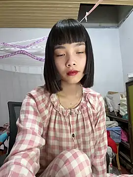 andymi1 online show from May 16, 2026, 1:37 am