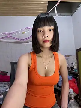 Snapshot of andymi1 chatting on June 7, 2026, 2:39 am andymi1 online show from June 7, 2026, 2:39 am