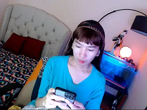 ShantalFoxxy  online show from October 17, 2025, 2:08 pm