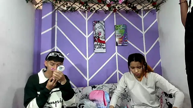 lau and boys18 online show from September 14, 2025, 1:44 pm