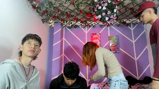 lau and boys18 online show from September 11, 2025, 1:33 pm