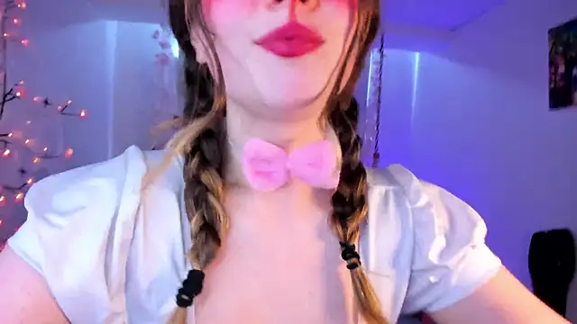 Snapshot of Lil_bela chatting on October 1, 2025, 12:20 pm Lil bela online show from October 1, 2025, 12:20 pm