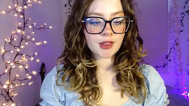 Snapshot of Lil_bela chatting on September 20, 2025, 12:10 pm Lil bela online show from September 20, 2025, 12:10 pm