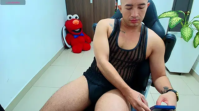 Snapshot of sebastian_oconnor77 chatting on September 19, 2025, 12:42 pm sebastian oconnor77 online show from September 19, 2025, 12:42 pm