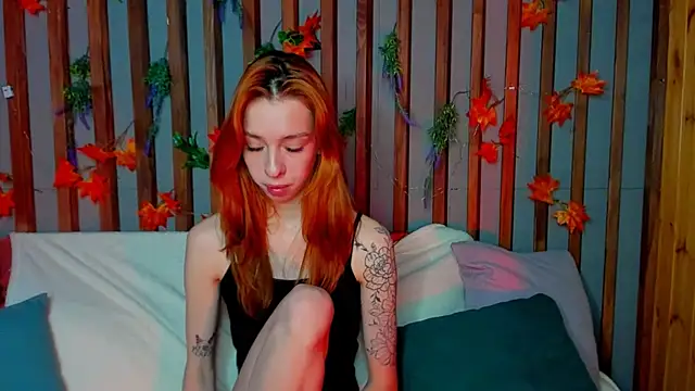 Snapshot of Lori_Williams chatting on December 1, 2025, 1:28 am Lori Williams online show from December 1, 2025, 1:28 am