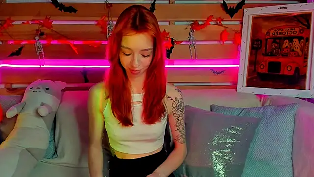 Snapshot of Lori_Williams chatting on October 31, 2025, 12:51 am Lori Williams online show from October 31, 2025, 12:51 am