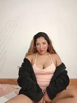 airamoon online show from May 27, 2026, 3:47 am