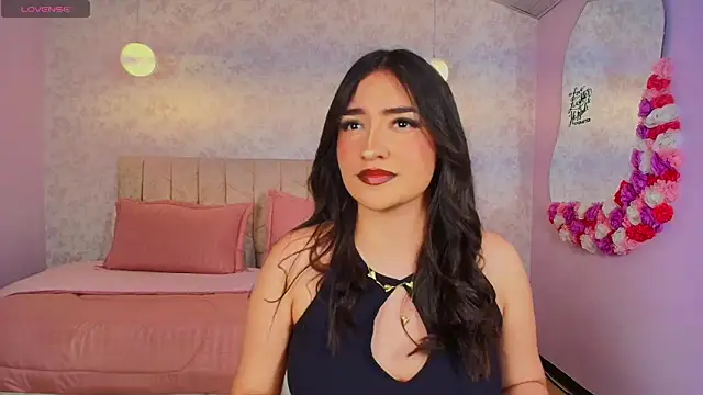 Snapshot of sweet_artemiis chatting on December 5, 2025, 9:01 pm sweet artemiis online show from December 5, 2025, 9:01 pm