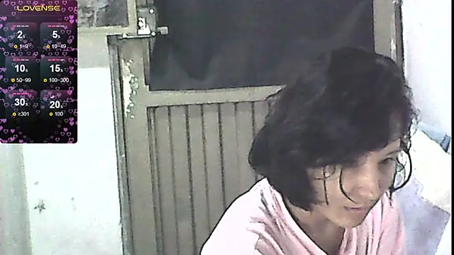 Snapshot of Natzu_Choi chatting on October 7, 2025, 10:33 pm Natzu Choi online show from October 7, 2025, 10:33 pm