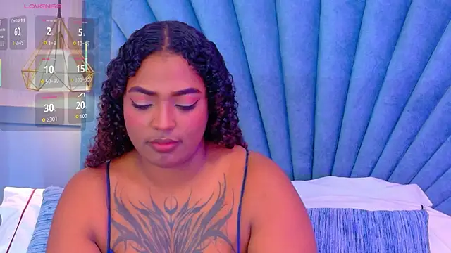 Cristal-Jonnes online show from October 10, 2025, 2:56 am