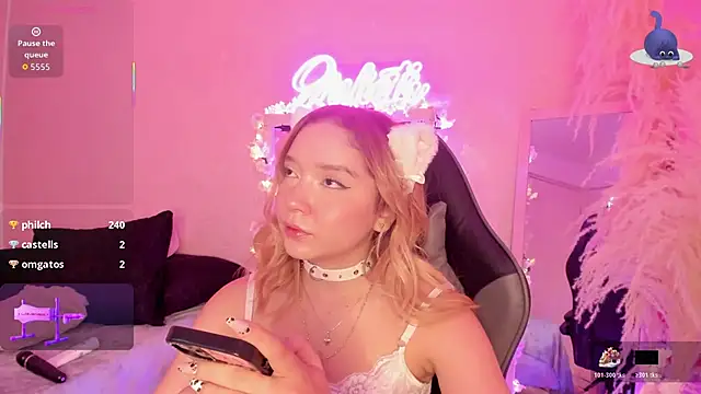 Snapshot of JuliethMoss chatting on March 1, 2026, 7:41 am JuliethMoss online show from March 1, 2026, 7:41 am