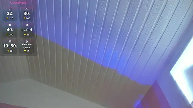 Snapshot of JuliethMoss chatting on April 7, 2026, 7:15 pm JuliethMoss online show from April 7, 2026, 7:15 pm