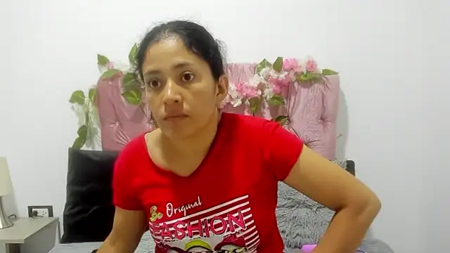 Snapshot of ivy_moon05 chatting on January 16, 2026, 4:55 pm ivy moon05 online show from January 16, 2026, 4:55 pm