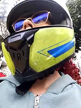 Snapshot of Pamelamiler__ chatting on February 18, 2026, 12:01 pm Pamelamiler online show from February 18, 2026, 12:01 pm