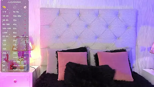 Snapshot of Pamelamiler__ chatting on February 21, 2026, 12:18 pm Pamelamiler online show from February 21, 2026, 12:18 pm