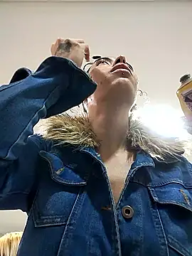 Snapshot of Pamelamiler__ chatting on January 17, 2026, 12:09 pm Pamelamiler online show from January 17, 2026, 12:09 pm