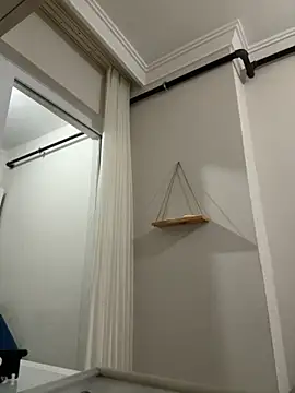 S-kt-et online show from October 3, 2025, 5:58 pm