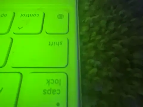 Snapshot of prettylilandrea chatting on April 4, 2026, 11:06 am prettylilandrea online show from April 4, 2026, 11:06 am