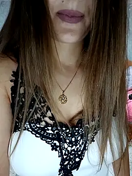 Snapshot of Viola3102 chatting on November 7, 2025, 7:40 pm Viola3102 online show from November 7, 2025, 7:40 pm