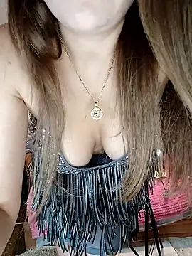 Snapshot of Viola3102 chatting on December 14, 2025, 7:30 pm Viola3102 online show from December 14, 2025, 7:30 pm