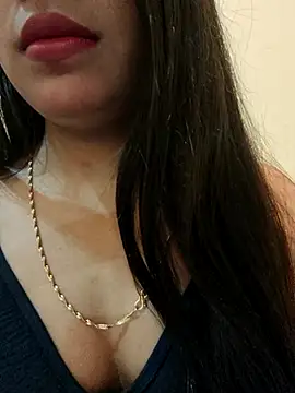 Snapshot of Maahhii_2 chatting on November 14, 2025, 7:28 pm Maahhii 2 online show from November 14, 2025, 7:28 pm