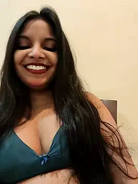 Snapshot of Maahhii_2 chatting on November 27, 2025, 7:58 pm Maahhii 2 online show from November 27, 2025, 7:58 pm