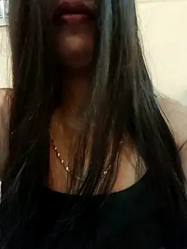 Snapshot of Maahhii_2 chatting on October 26, 2025, 5:46 pm Maahhii 2 online show from October 26, 2025, 5:46 pm