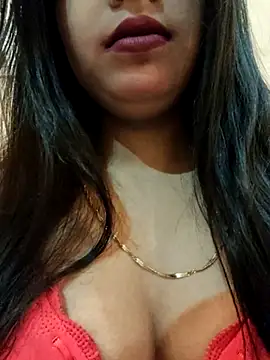 Snapshot of Maahhii_2 chatting on November 7, 2025, 6:34 pm Maahhii 2 online show from November 7, 2025, 6:34 pm