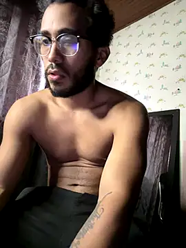 Snapshot of TU-MORENOO chatting on September 17, 2025, 9:17 pm TU-MORENOO online show from September 17, 2025, 9:17 pm