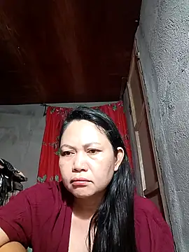 Everleigh mom online show from November 16, 2025, 7:29 pm