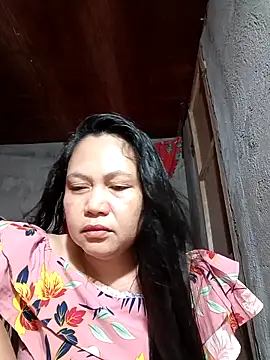 Everleigh mom online show from November 16, 2025, 4:06 am