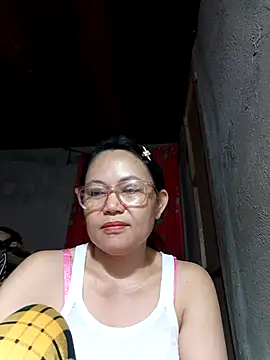 Everleigh mom online show from January 8, 2026, 11:33 pm