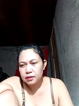 Everleigh mom online show from December 20, 2025, 11:02 am