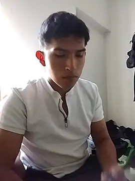 Snapshot of Highjkki chatting on January 14, 2026, 11:19 pm Highjkki online show from January 14, 2026, 11:19 pm