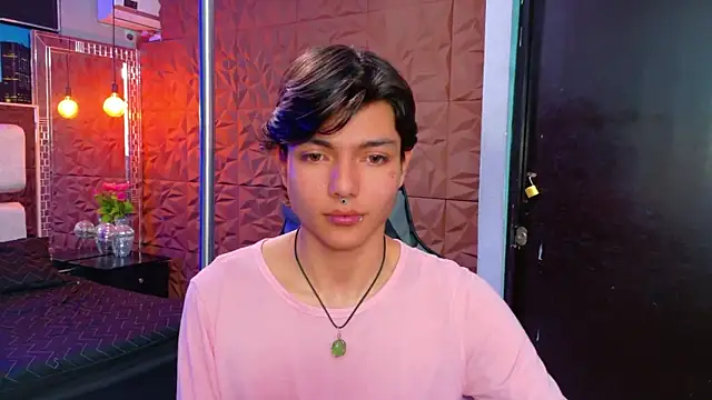 Snapshot of alandelrey57 chatting on September 16, 2025, 4:46 am alandelrey57 online show from September 16, 2025, 4:46 am