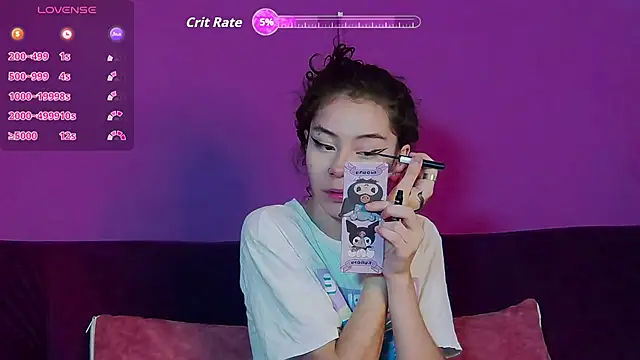 RavennMoonn online show from September 17, 2025, 8:00 pm