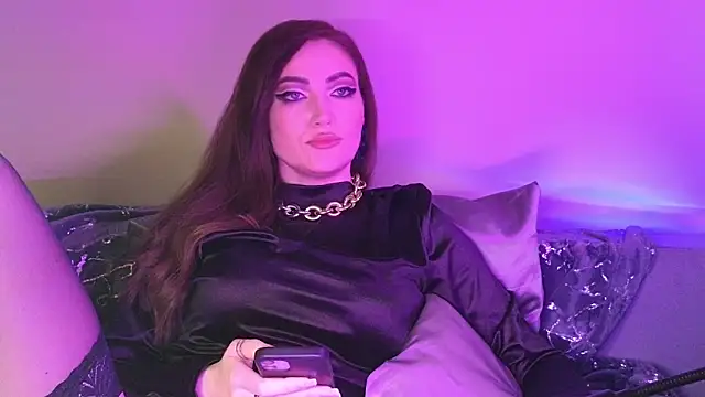 Snapshot of AliceJameson chatting on November 4, 2025, 9:29 pm AliceJameson online show from November 4, 2025, 9:29 pm