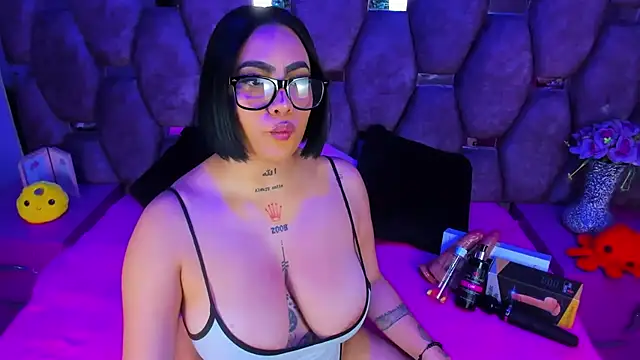 Snapshot of nikky_latin chatting on October 15, 2025, 3:49 am nikky latin online show from October 15, 2025, 3:49 am