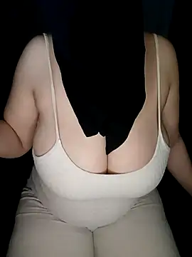 Lamia Queen  online show from February 11, 2026, 9:58 pm